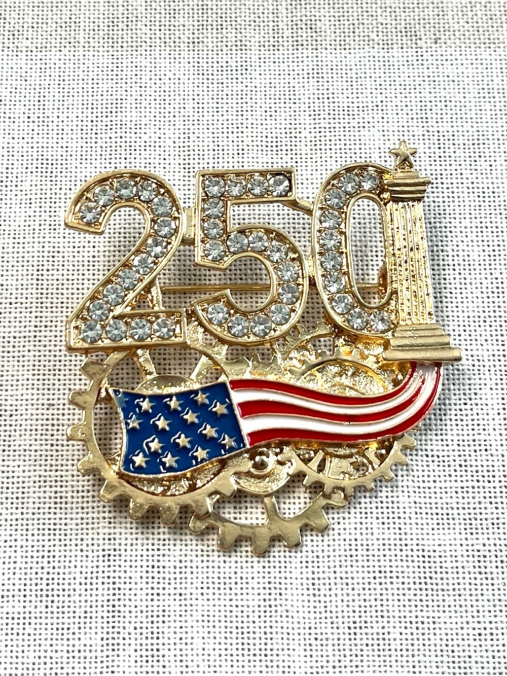 American Flag Brooch NIP, 250th year Gold Tone Pin, rhinestones/enamel paint